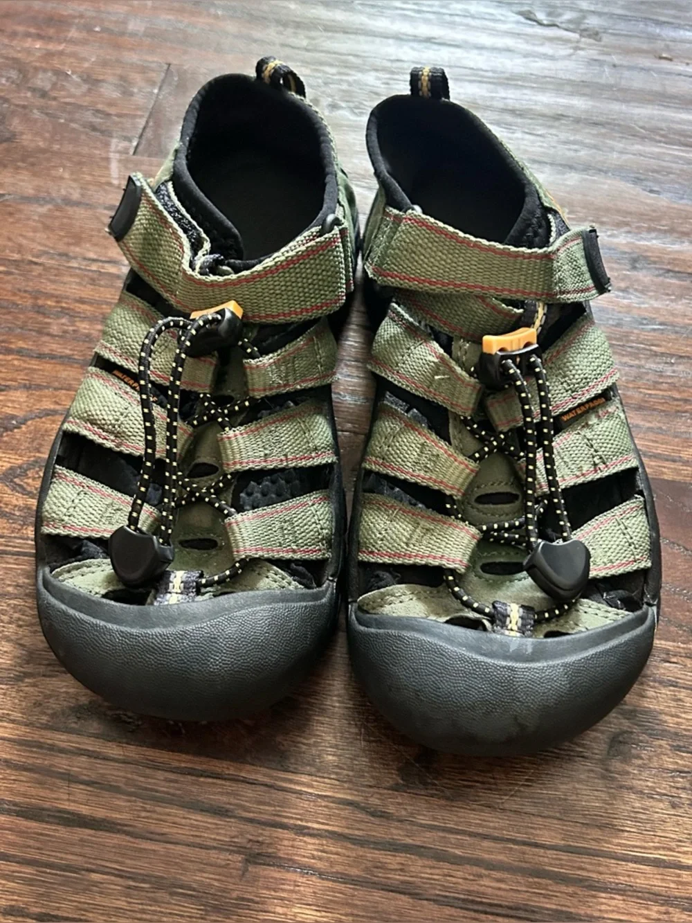 Keen Newport H2 Sandal youth Size 2 Green‎ Outdoors Hiking Adjustable Strap 9212